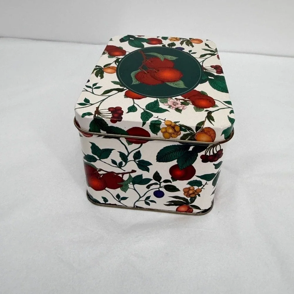 Recipe Box Tin Apple Cherry Fruit Print w/ Clipped Recipes VTG Kitchen Decor
